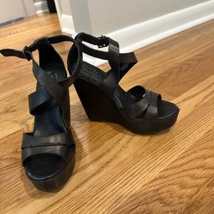 Kork Ease black wedge sandals